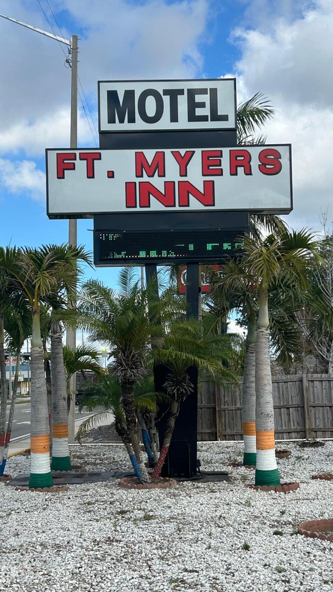 Fort Myers Inn Екстериор снимка